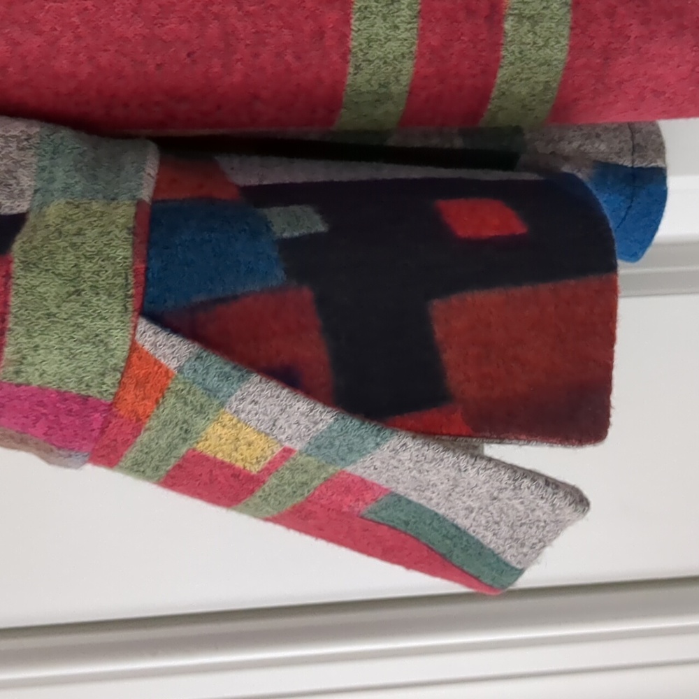 Damee - Colorblock Jacket - image 3